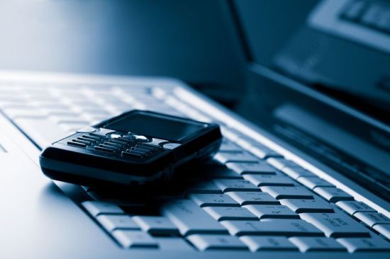 Тасвирҳоро аз смартфони худ ба компютер интиқол диҳед Переносим картинки со смартфона на ПК